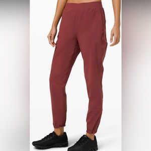 Lululemon - Adapted State Joggers in Mulled Wine - Size 8